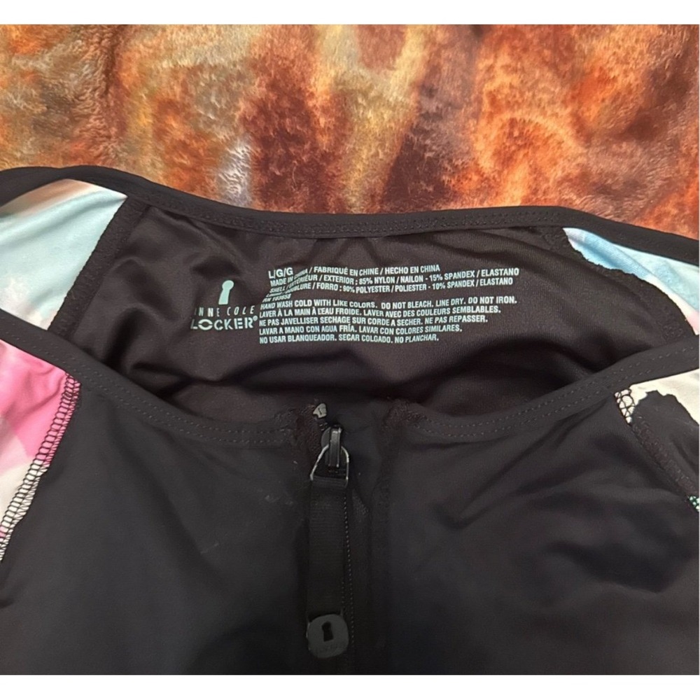 Anne Cole Locker - Color Block Rash Guard with Pockets - Size: Large - Picture 2 of 5